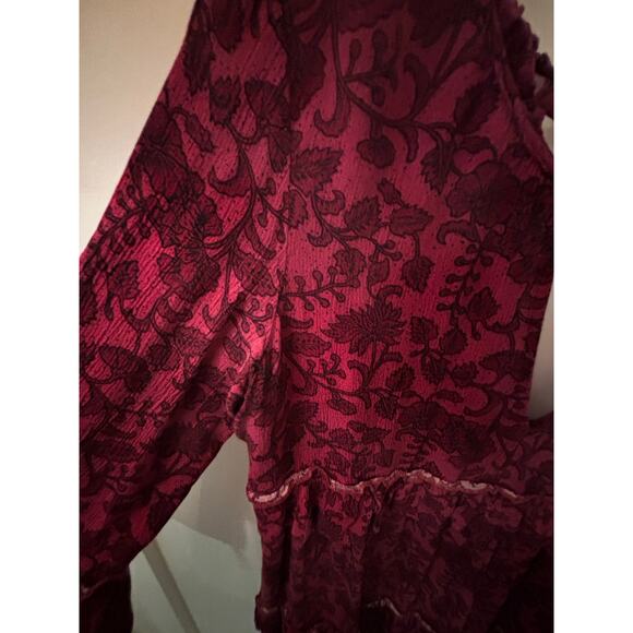 Hollister Floral Bell Sleeve Mini – Open Back Tiered Dress‎ - Picture 9 of 9